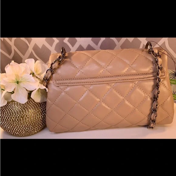 SOLD NWT Badgley Mischka Quilted Messenger Vegan Leather bag  in Taupe - Picture 3 of 14